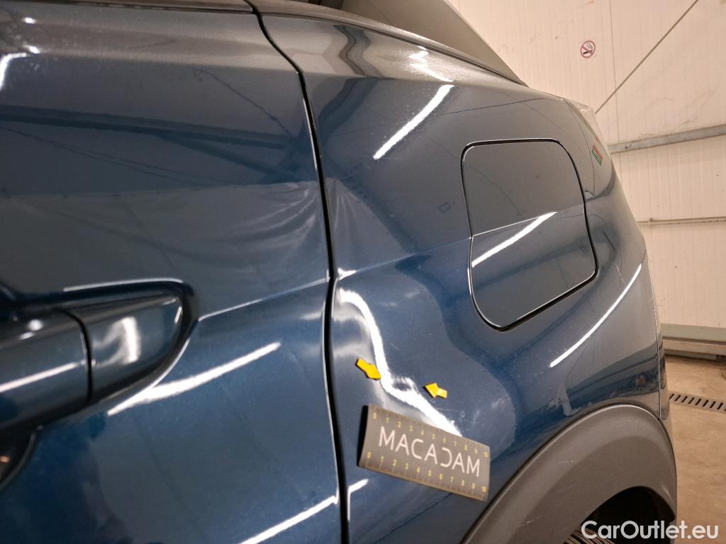  Peugeot  3008 PEUGEOT  / 2020 / 5P / SUV 1.6 HYBRID 225 E-EAT8 Allure Pack #21