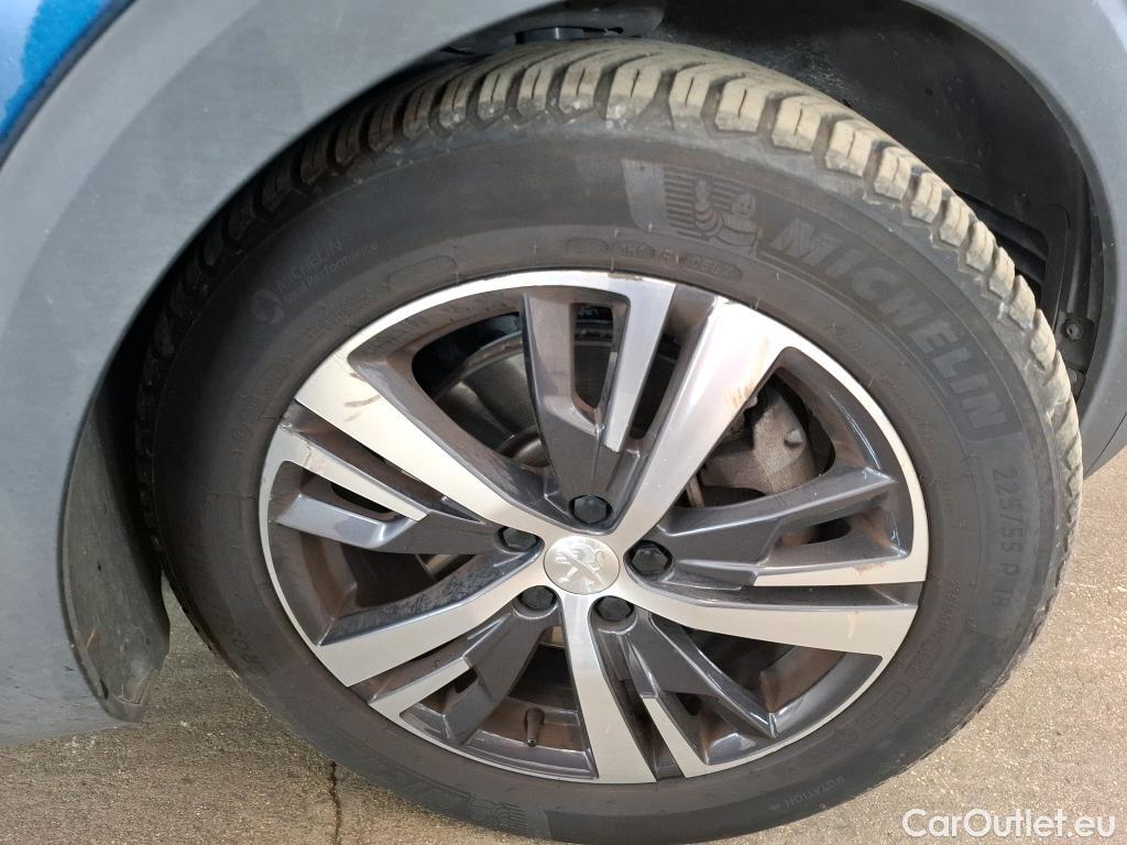  Peugeot  3008 PEUGEOT  / 2020 / 5P / SUV 1.6 HYBRID 225 E-EAT8 Allure Pack #10