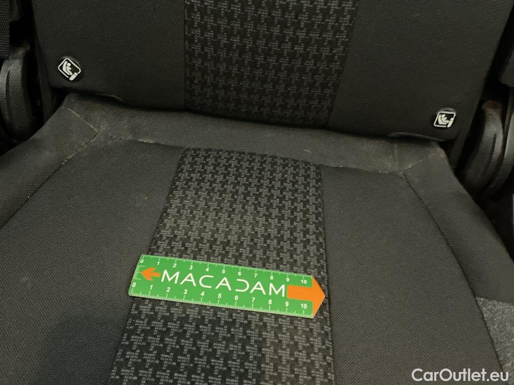  Peugeot  5008 PEUGEOT  / 2020 / 5P / SUV PureTech 130 S&S Active Pack #24