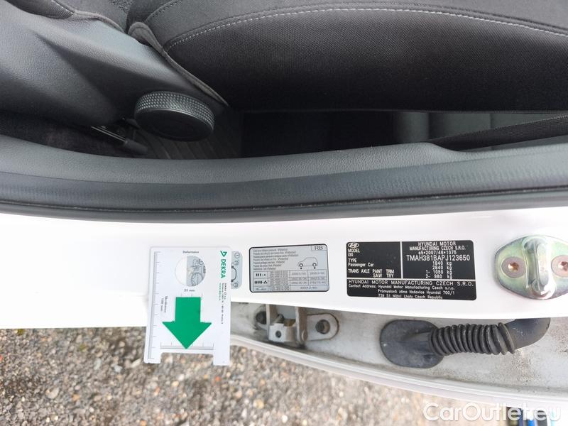  Hyundai  i30  (PD)(01.2017  ->)  kom.1.0TGDI 120 Smart #10