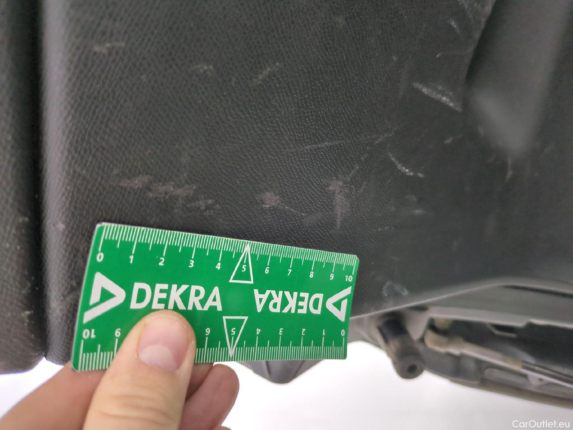  Peugeot  308 PEUGEOT  SW / 2021 / 5P / Break PHEV 180 E-EAT8 ALLURE #5