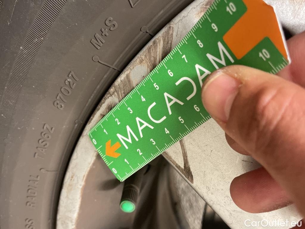  Peugeot  5008 PEUGEOT  / 2020 / 5P / SUV PureTech 130 S&S Active Pack #11