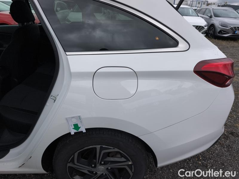  Hyundai  i30  (PD)(01.2017  ->)  kom.1.0TGDI 120 Smart #13