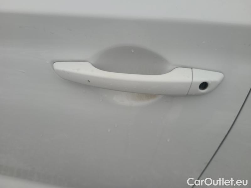  Hyundai  i30   cw (PD)(2017->)  kom.1.5T-GDI Family Smart #3