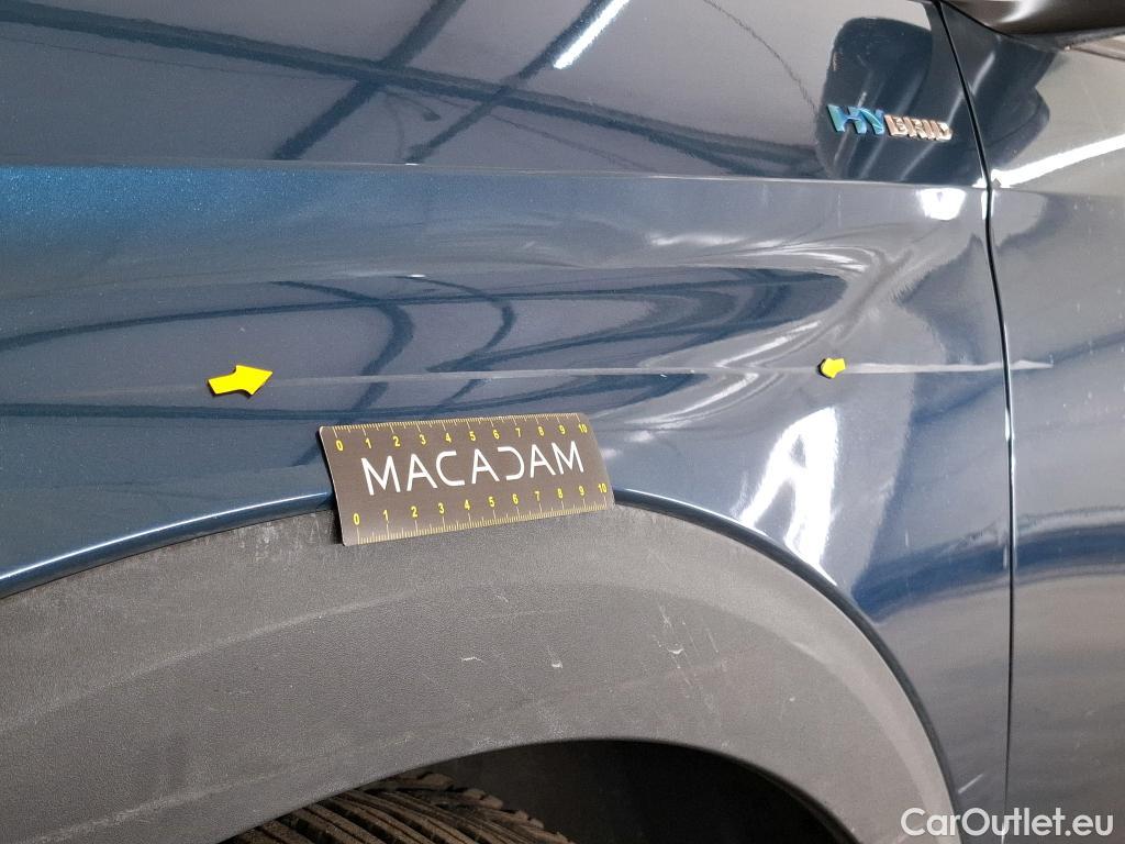  Peugeot  3008 PEUGEOT  / 2020 / 5P / SUV 1.6 HYBRID 225 E-EAT8 Allure Pack #4