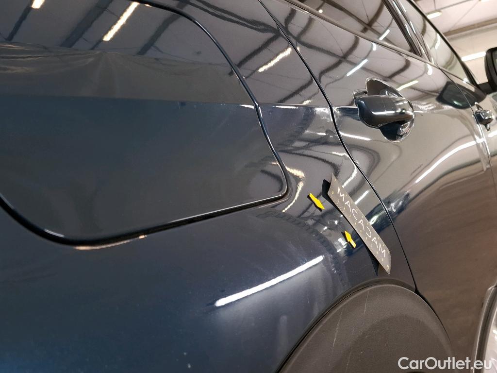  Peugeot  3008 PEUGEOT  / 2020 / 5P / SUV 1.6 HYBRID 225 E-EAT8 Allure Pack #23