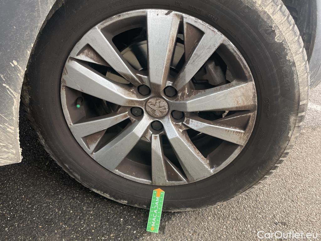  Peugeot  5008 PEUGEOT  / 2020 / 5P / SUV PureTech 130 S&S Active Pack #8