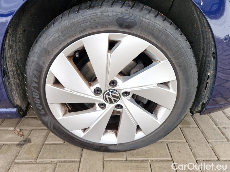  Volkswagen  Golf  VIII (CD1) (2019) 2,0 TDI  110 AT Style 5d #11