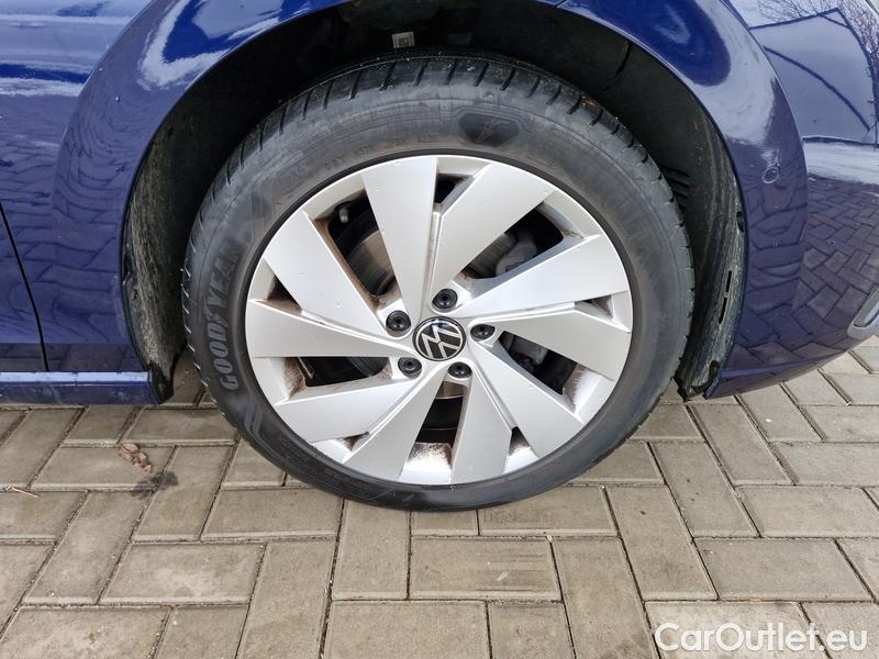  Volkswagen  Golf  VIII (CD1) (2019) 2,0 TDI  110 AT Style 5d #8