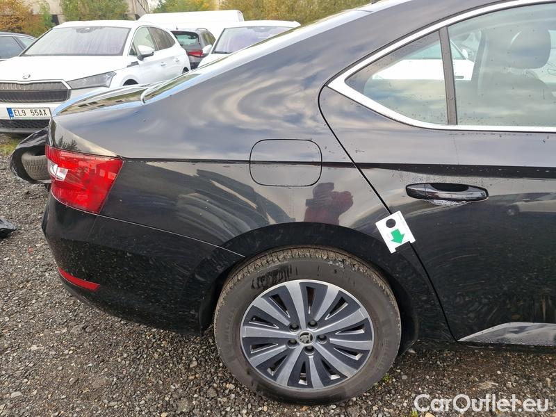  Skoda  Superb  (3V3)(2015)  1.4PHEV 160 Style AT #4