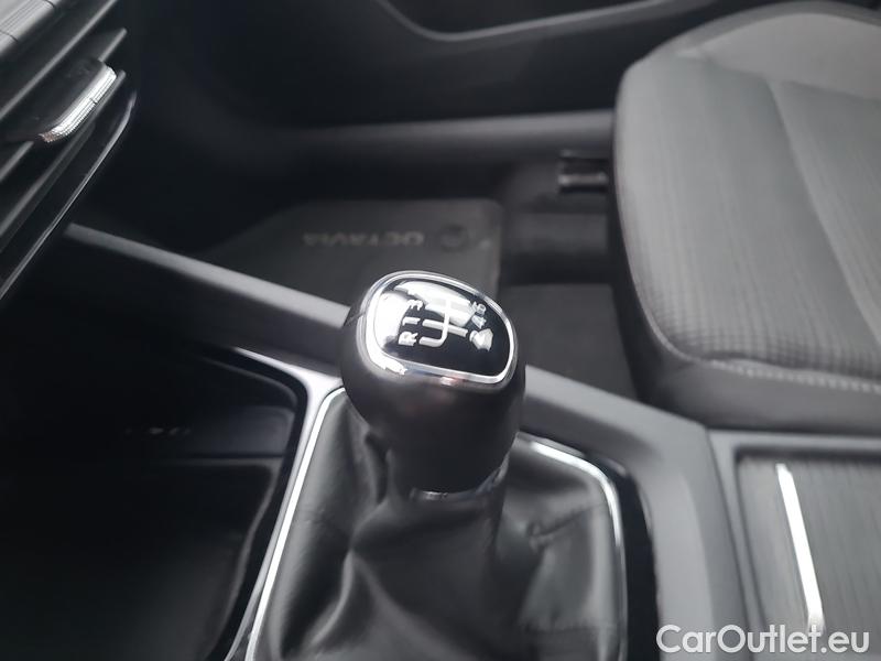  Skoda  Octavia  Combi (NX3)(2020) Oct.Combi 2.0TDI 85 Ambition #14