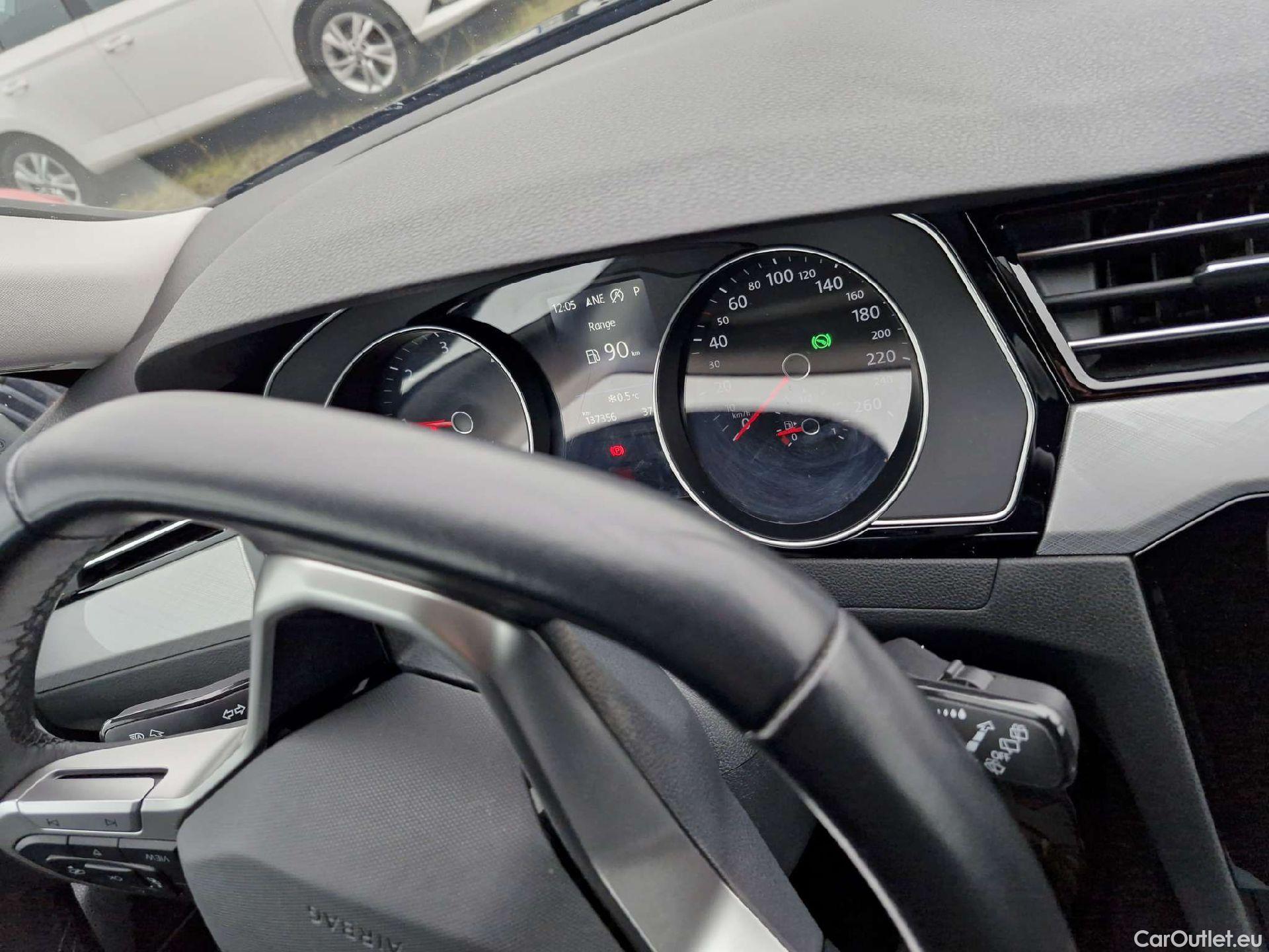  Volkswagen  Passat  Variant (CB5) (2019) Pas.Var.2.0TDI 110 Business AT #7