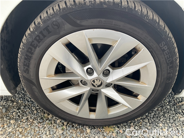  Skoda  Octavia Oct.Combi 2.0TDI 110 Style AT #6