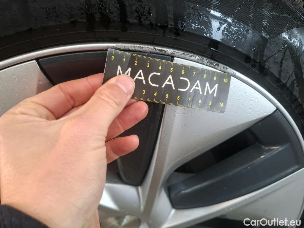  Tesla  Model Y TESLA  / 2020 / 5P / SUV Grand Autonomie Dual Motor AWD #35