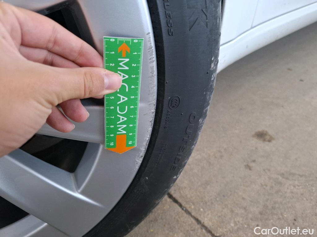  Tesla  Model 3 TESLA  / 2018 / 4P / Berline - #27