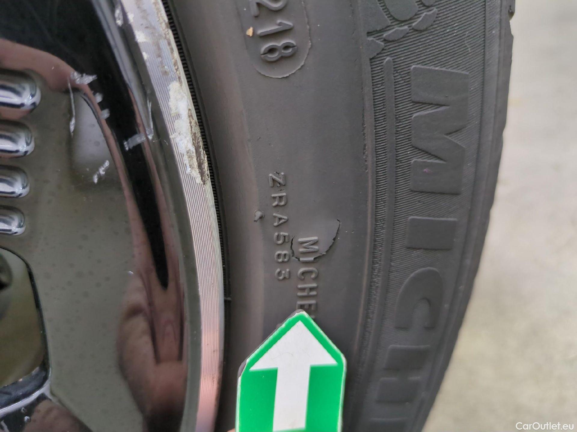  KIA  Niro KIA  / 2022 / 5P / Berline 1.6 GDI 183 PHEV ACTIVE DCT6 #8