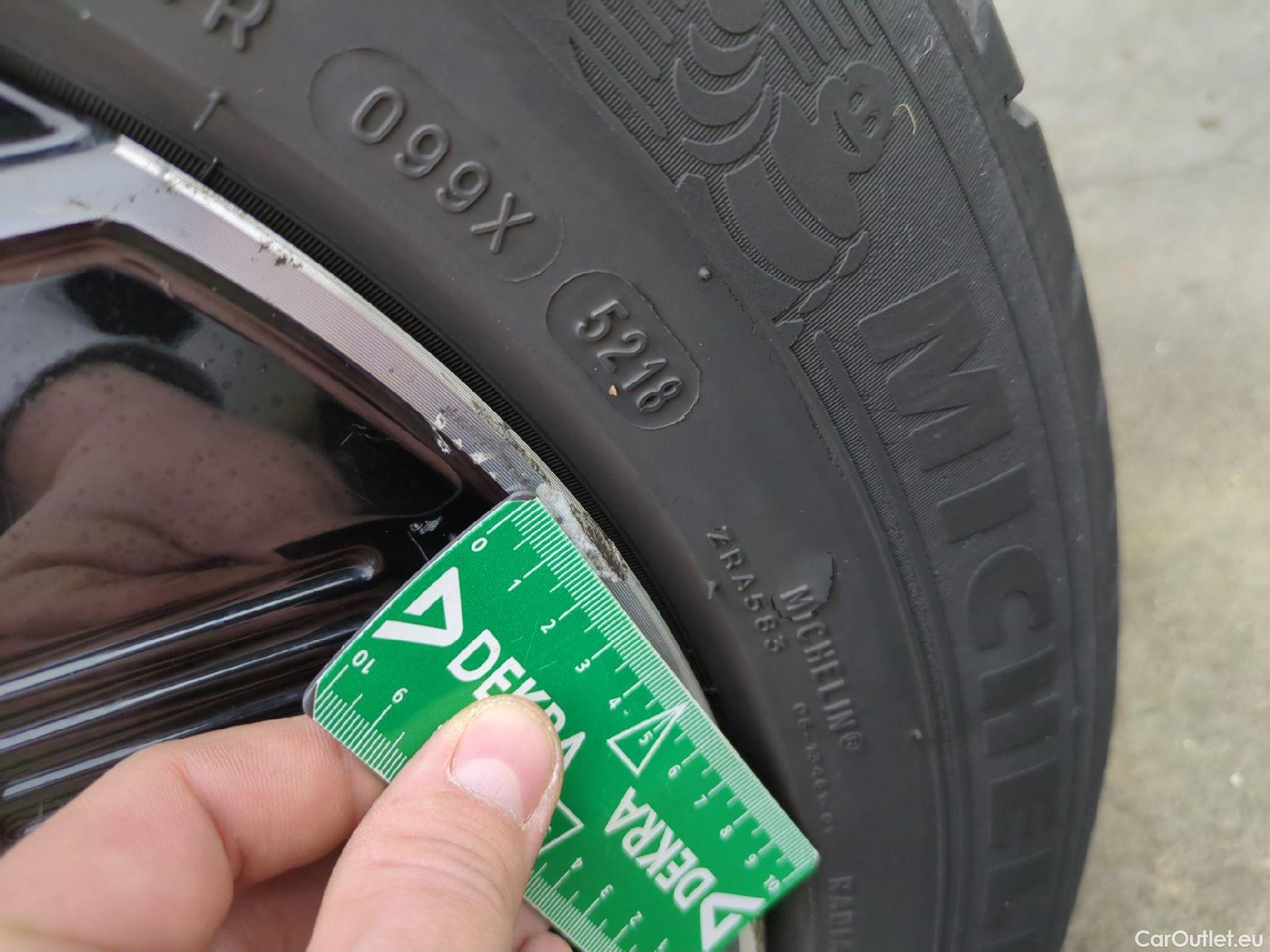  KIA  Niro KIA  / 2022 / 5P / Berline 1.6 GDI 183 PHEV ACTIVE DCT6 #10