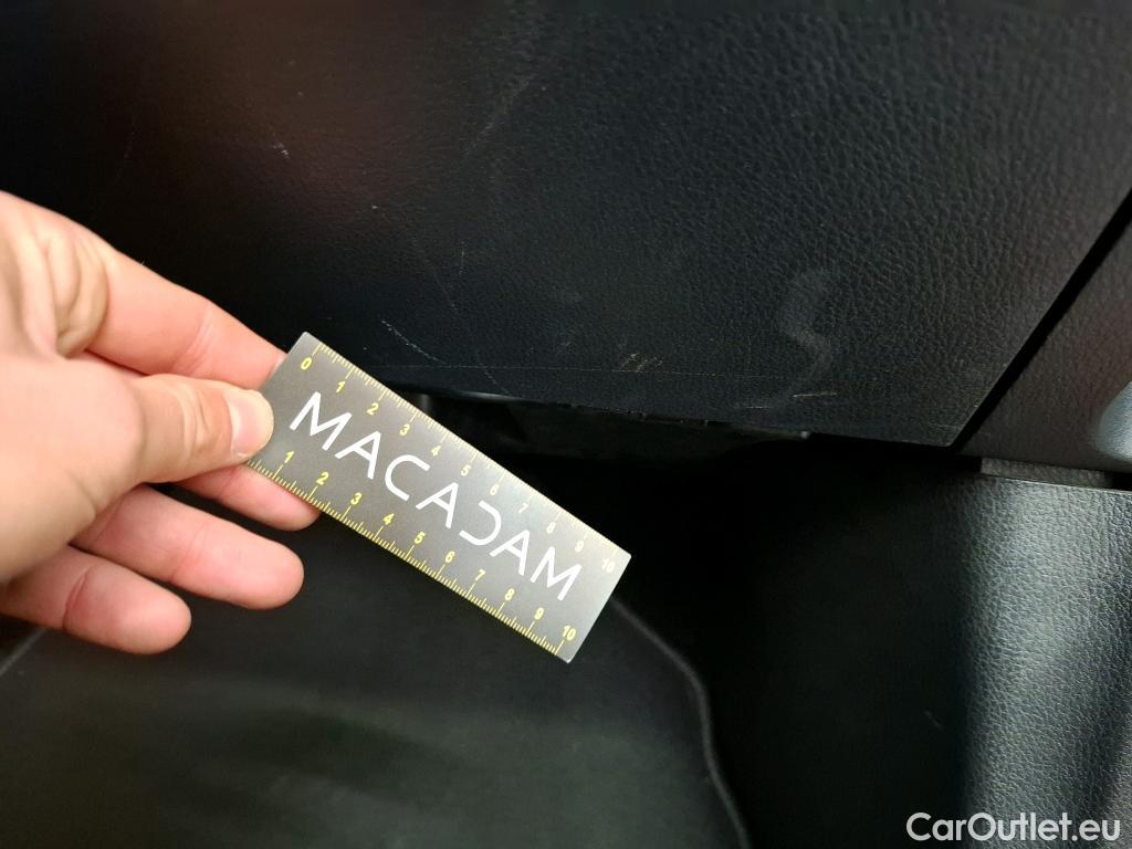  Toyota  C-HR TOYOTA  / 2016 / 5P / SUV 2.0 HYBRIDE 184 COLLECTION #4