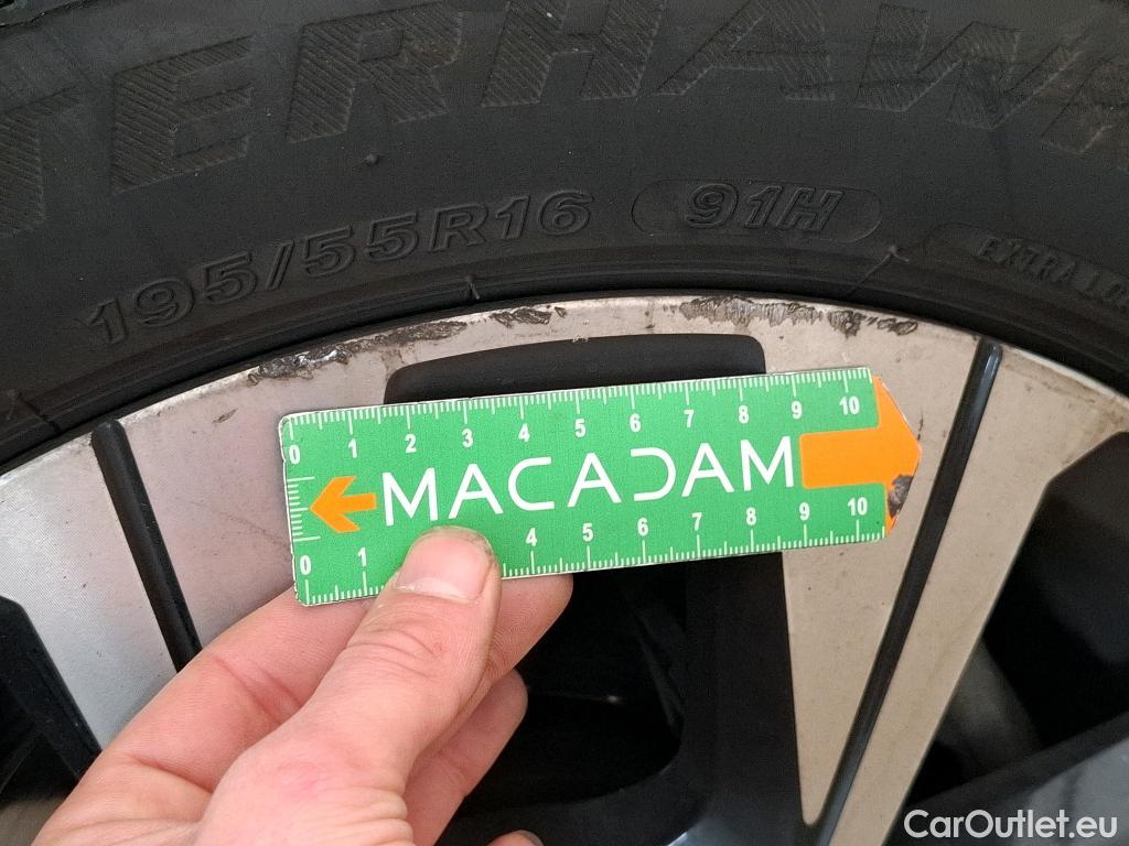  Renault  Clio  V Evolution 1.6 E-TECH Hybrid 145CV BVA6 E6d #19