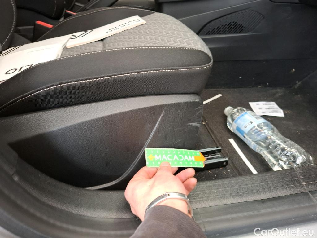  Renault  Clio  V Evolution 1.6 E-TECH Hybrid 145CV BVA6 E6d #30