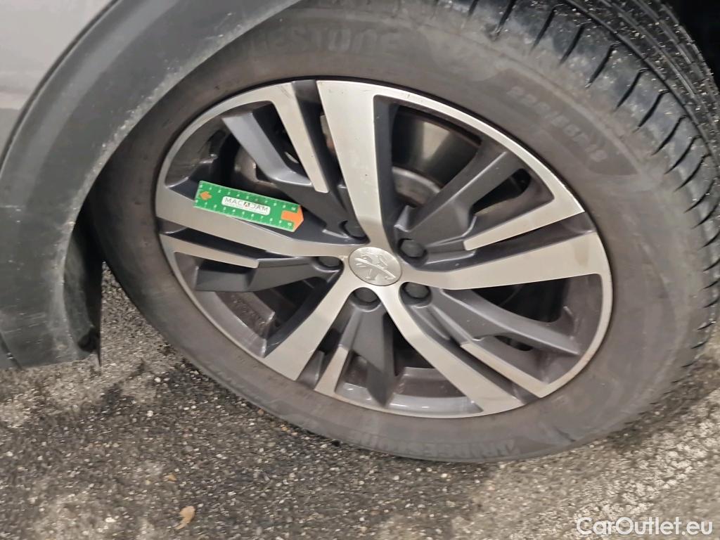  Peugeot  3008 PEUGEOT  / 2020 / 5P / SUV 1.6 HYBRID 225 E-EAT8 Allure Pack #3