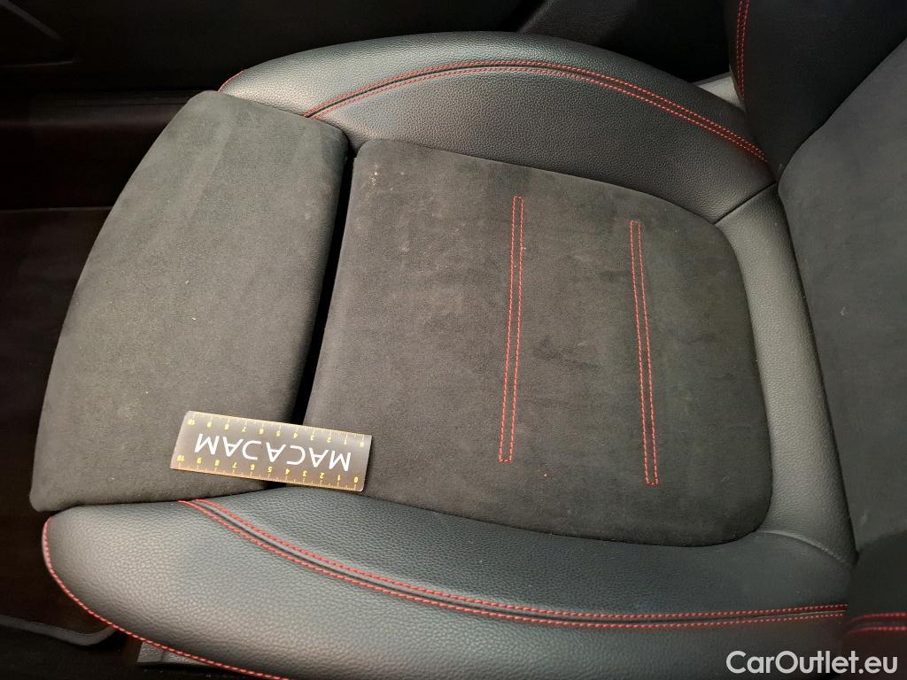  Mercedes  CLA-Klasse MERCEDES-BENZ CLA Coupe / 2019 / 4P / Coupé CLA 250 e AMG Line #52