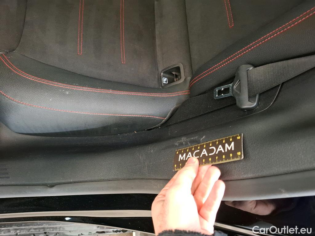  Mercedes  CLA-Klasse MERCEDES-BENZ CLA Coupe / 2019 / 4P / Coupé CLA 250 e AMG Line #46