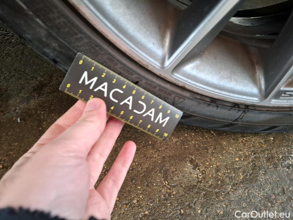  Mercedes  CLA-Klasse MERCEDES-BENZ CLA Coupe / 2019 / 4P / Coupé CLA 250 e AMG Line #31