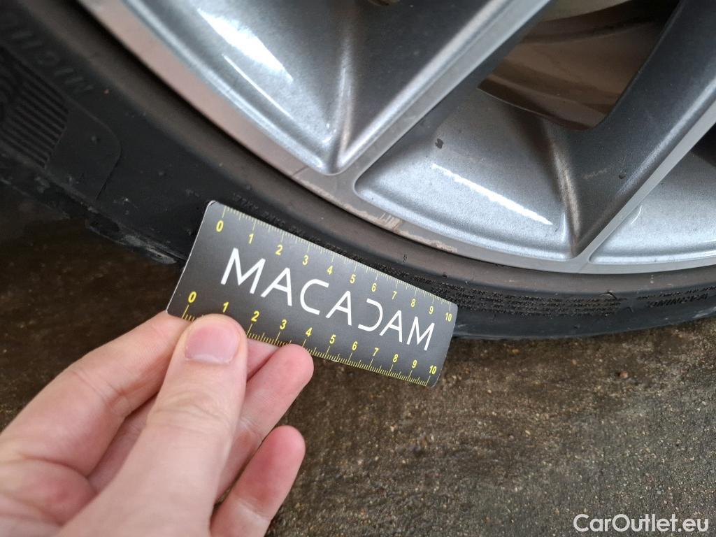  Mercedes  CLA-Klasse MERCEDES-BENZ CLA Coupe / 2019 / 4P / Coupé CLA 250 e AMG Line #36