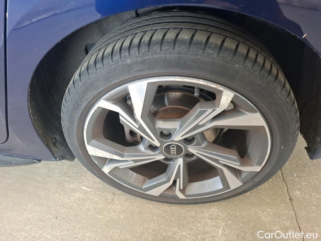  Audi  A3 AUDI  Sportback / 2020 / 5P / Berline 40 TFSI e 204 S Tronic S Line #42