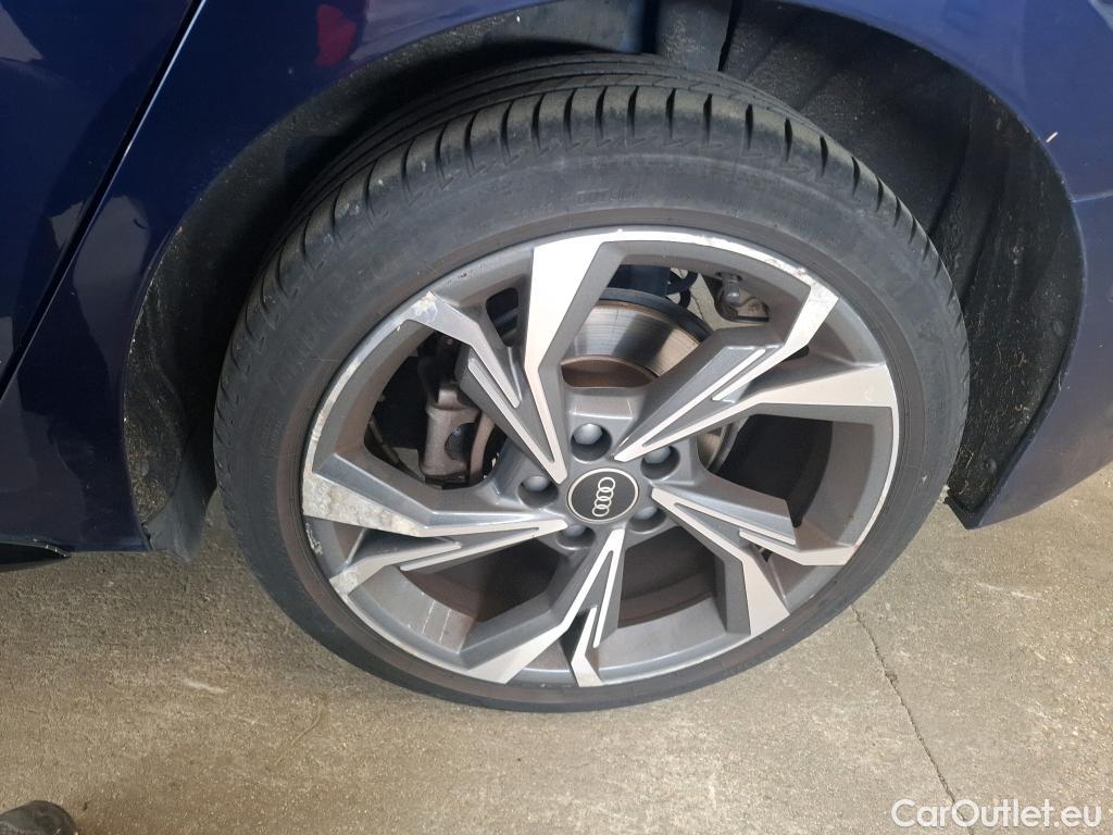  Audi  A3 AUDI  Sportback / 2020 / 5P / Berline 40 TFSI e 204 S Tronic S Line #50