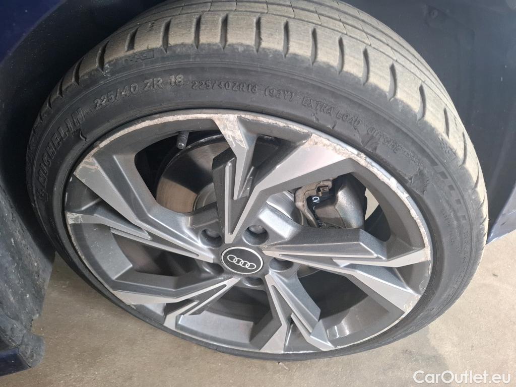  Audi  A3 AUDI  Sportback / 2020 / 5P / Berline 40 TFSI e 204 S Tronic S Line #40