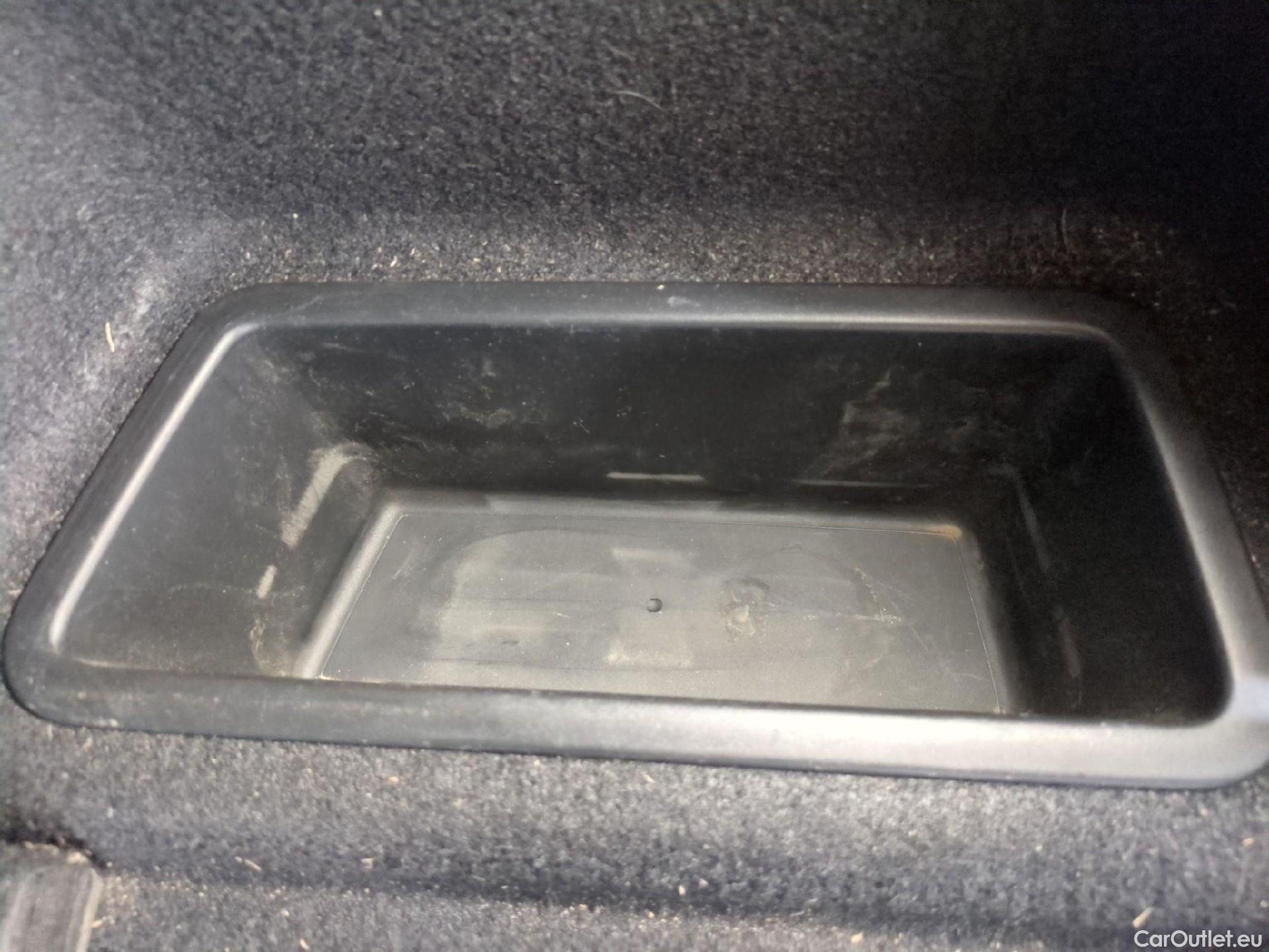  Bmw  X1 BMW  / 2022 / 5P / SUV sDrive20i M Sport DKG7 #9