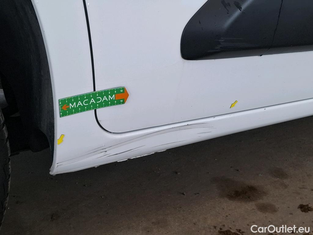  Citroen  Berlingo CITROEN  / 2018 / 4P / Fourgonnette M 650kg BlueHDi 75 S&S BVM Club #14