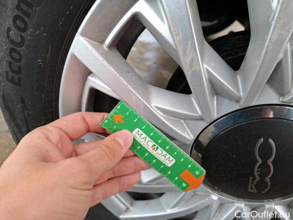  Fiat  500 FIAT   2015  3P / Berline 10 70ch BSG Dolcevita #23