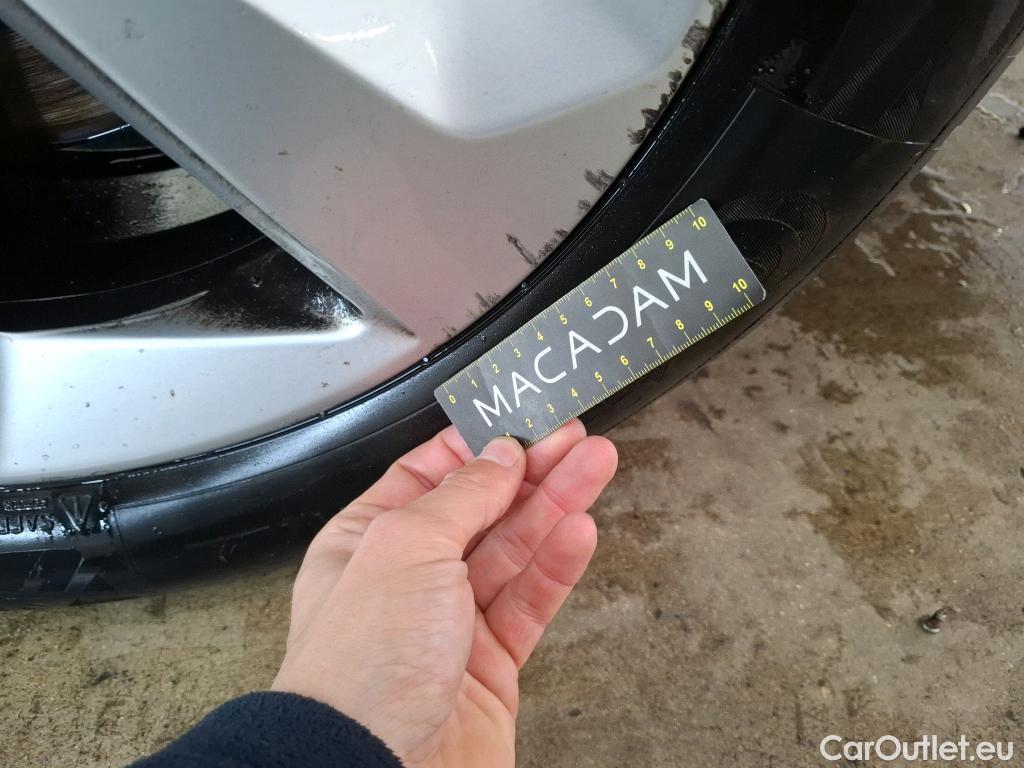  Nissan  Qashqai NISSAN  / 2017 / 5P / Crossover 1.5 DCI 115 Business Edition #9