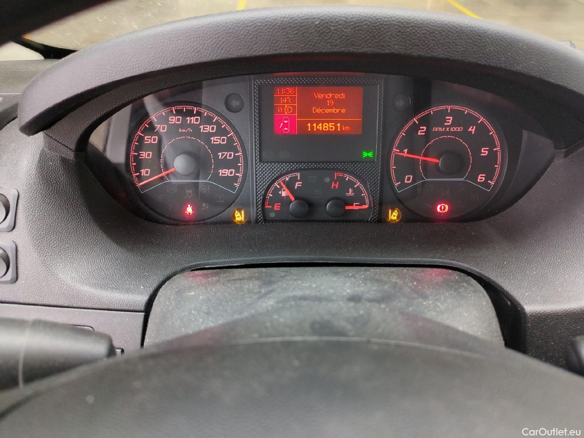  Citroen  Jumper CITROEN  / 2014 / 4P / Fourgon tôlé 30 L2H2 BlueHDi 120 S&S BVM6 Driver #2