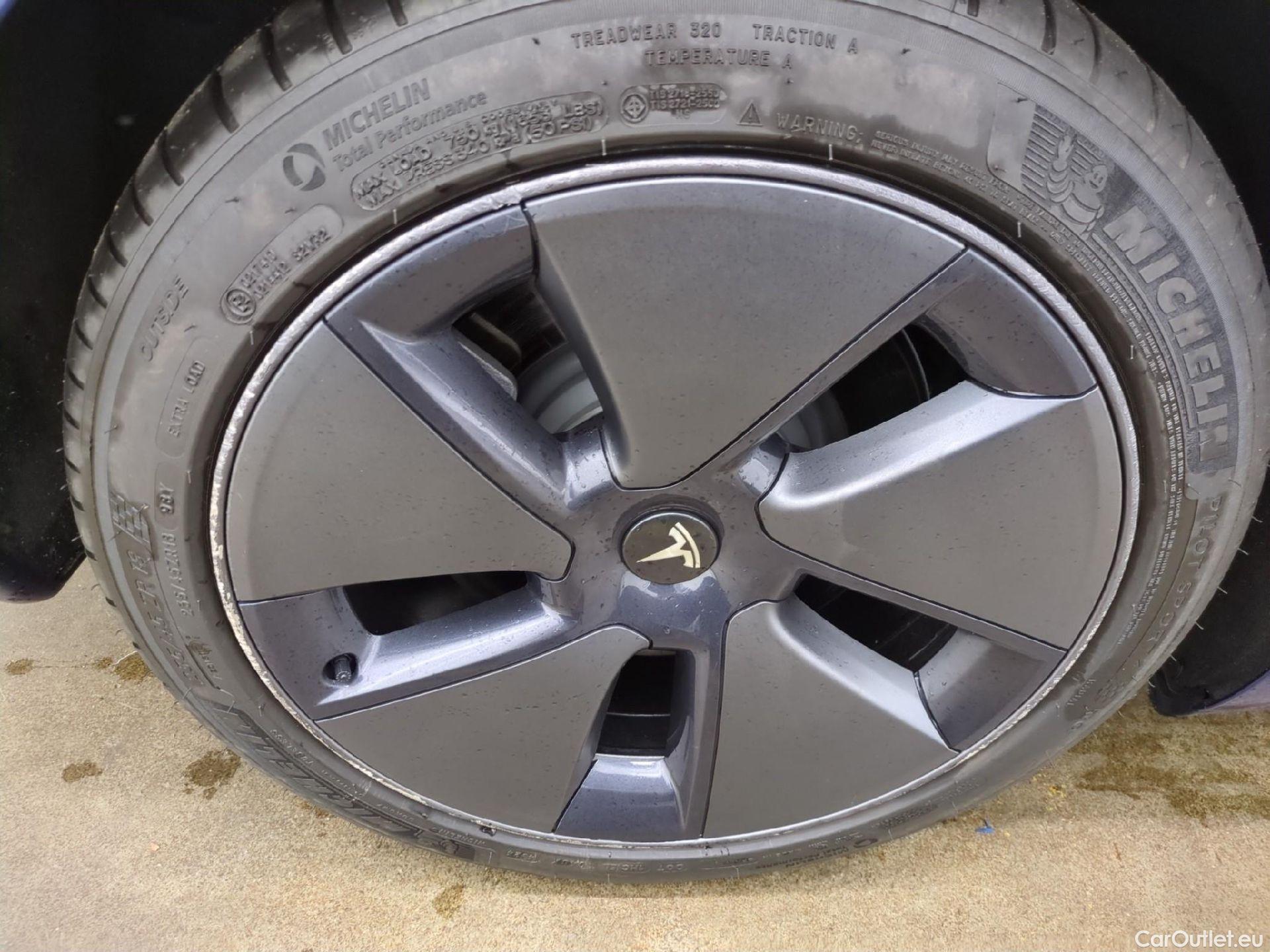  Tesla  Model 3 TESLA  / 2018 / 4P / Berline Autonomie Standard Plus RWD #26