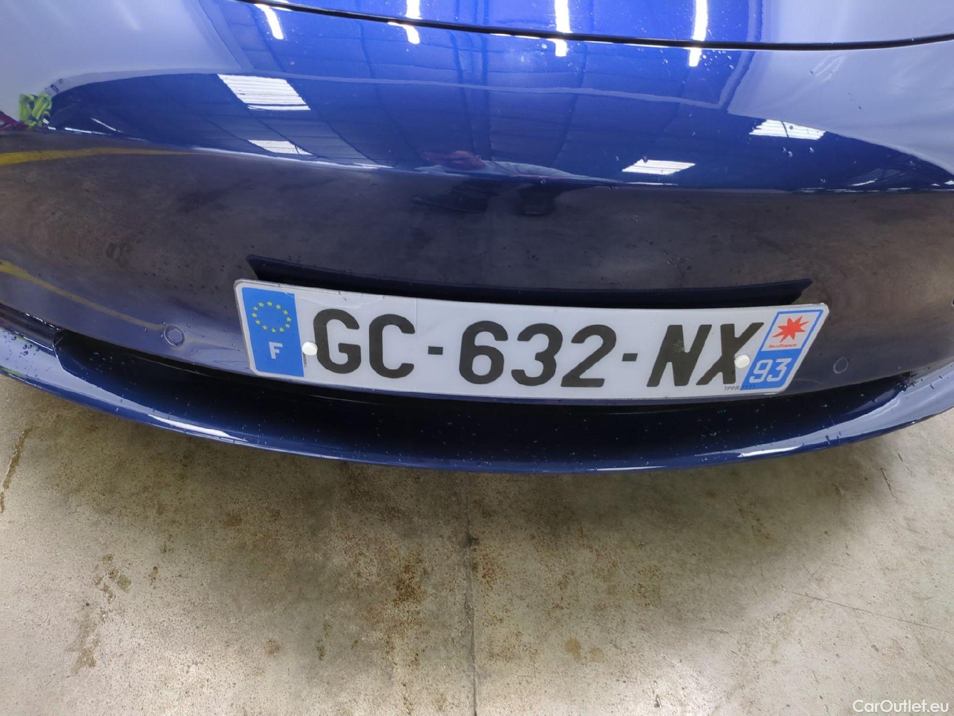  Tesla  Model 3 TESLA  / 2018 / 4P / Berline Autonomie Standard Plus RWD #44