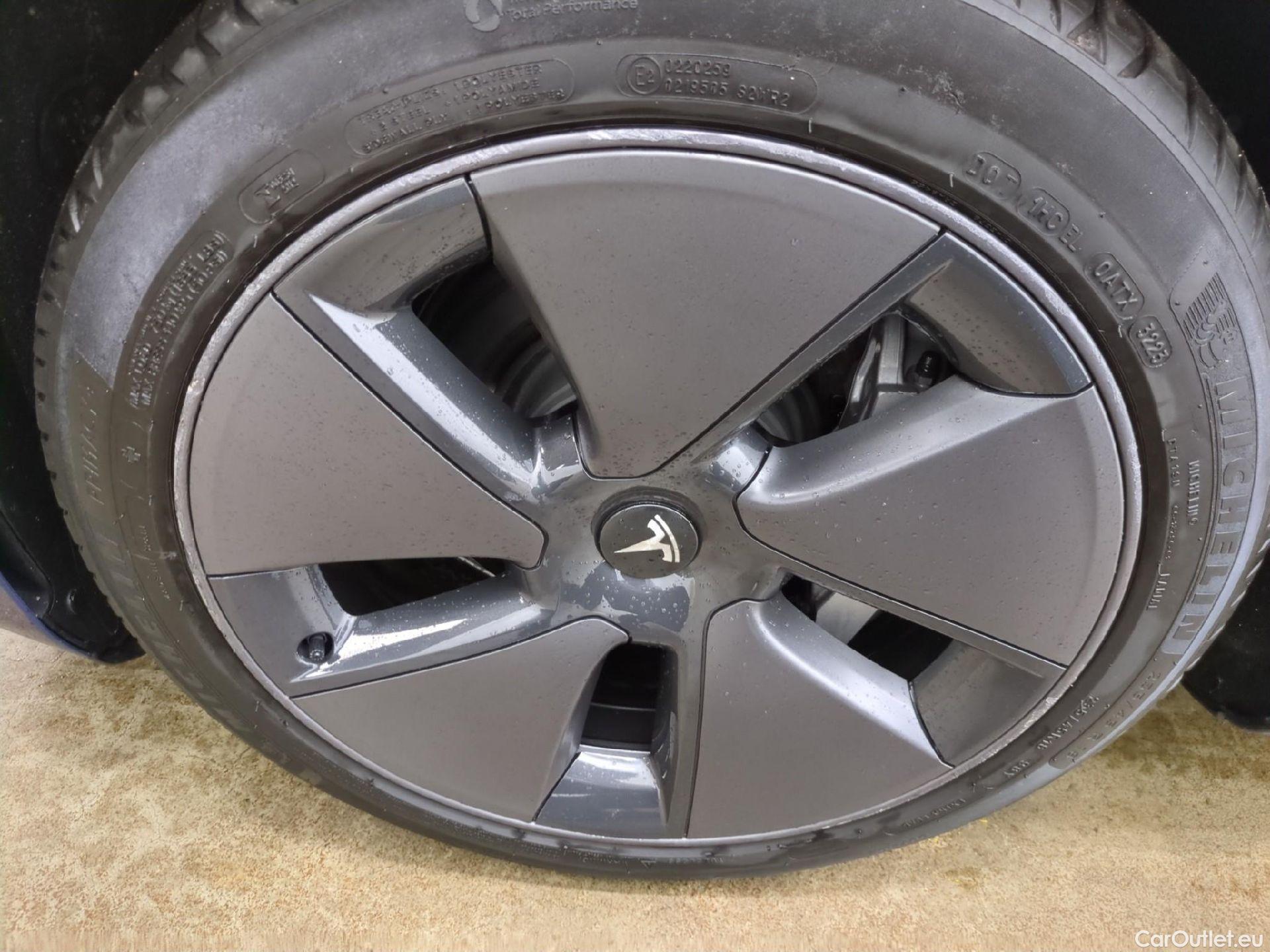  Tesla  Model 3 TESLA  / 2018 / 4P / Berline Autonomie Standard Plus RWD #15