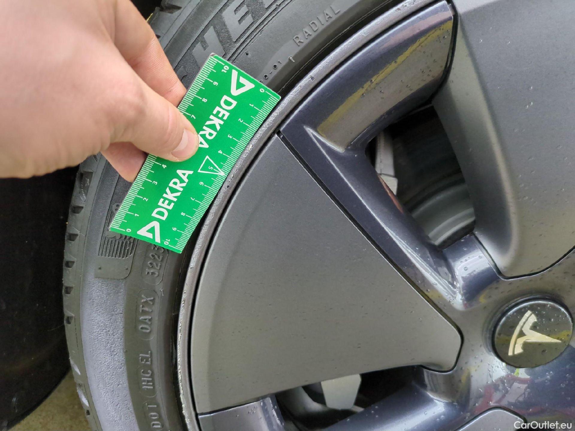  Tesla  Model 3 TESLA  / 2018 / 4P / Berline Autonomie Standard Plus RWD #9