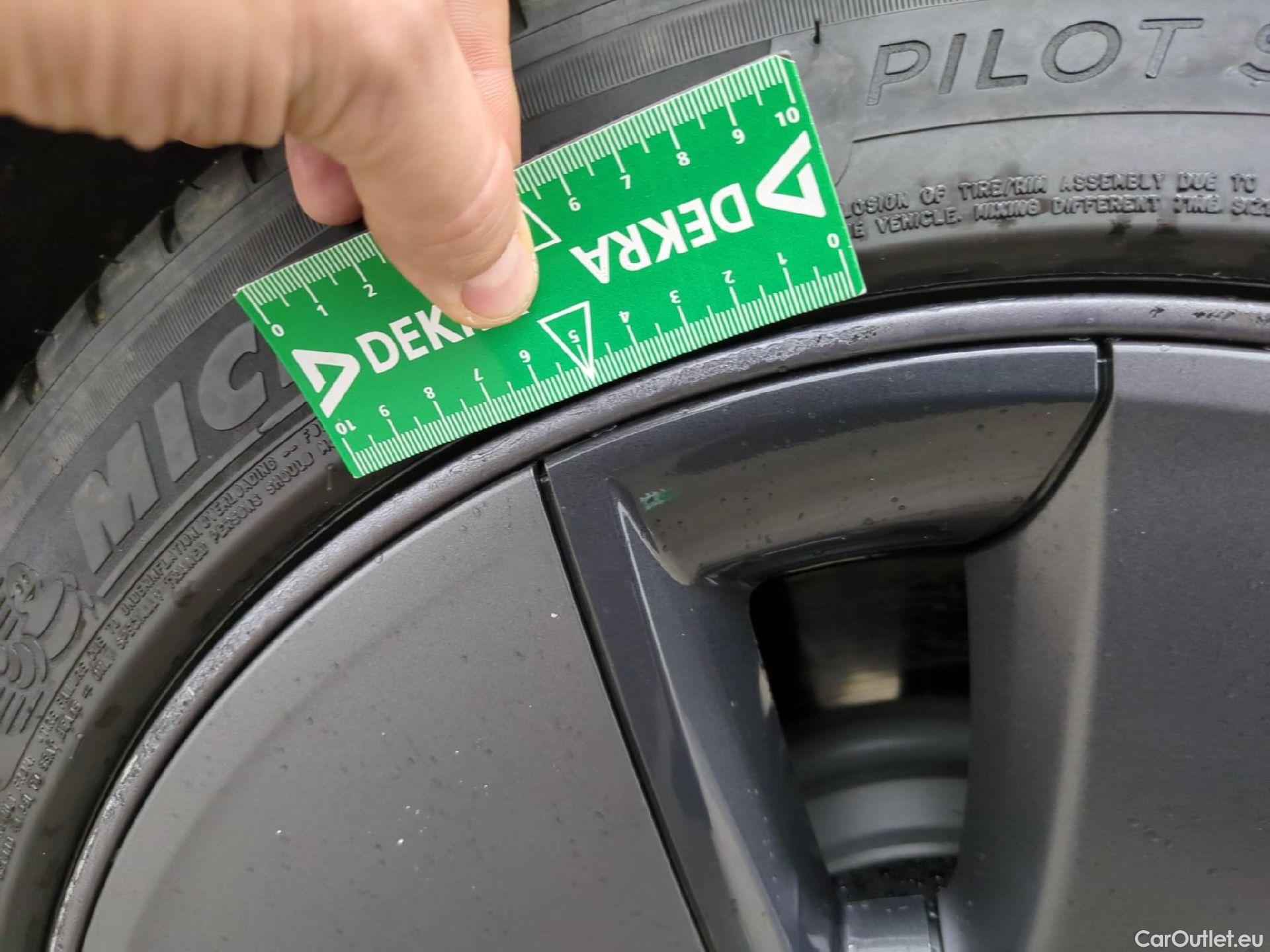  Tesla  Model 3 TESLA  / 2018 / 4P / Berline Autonomie Standard Plus RWD #22