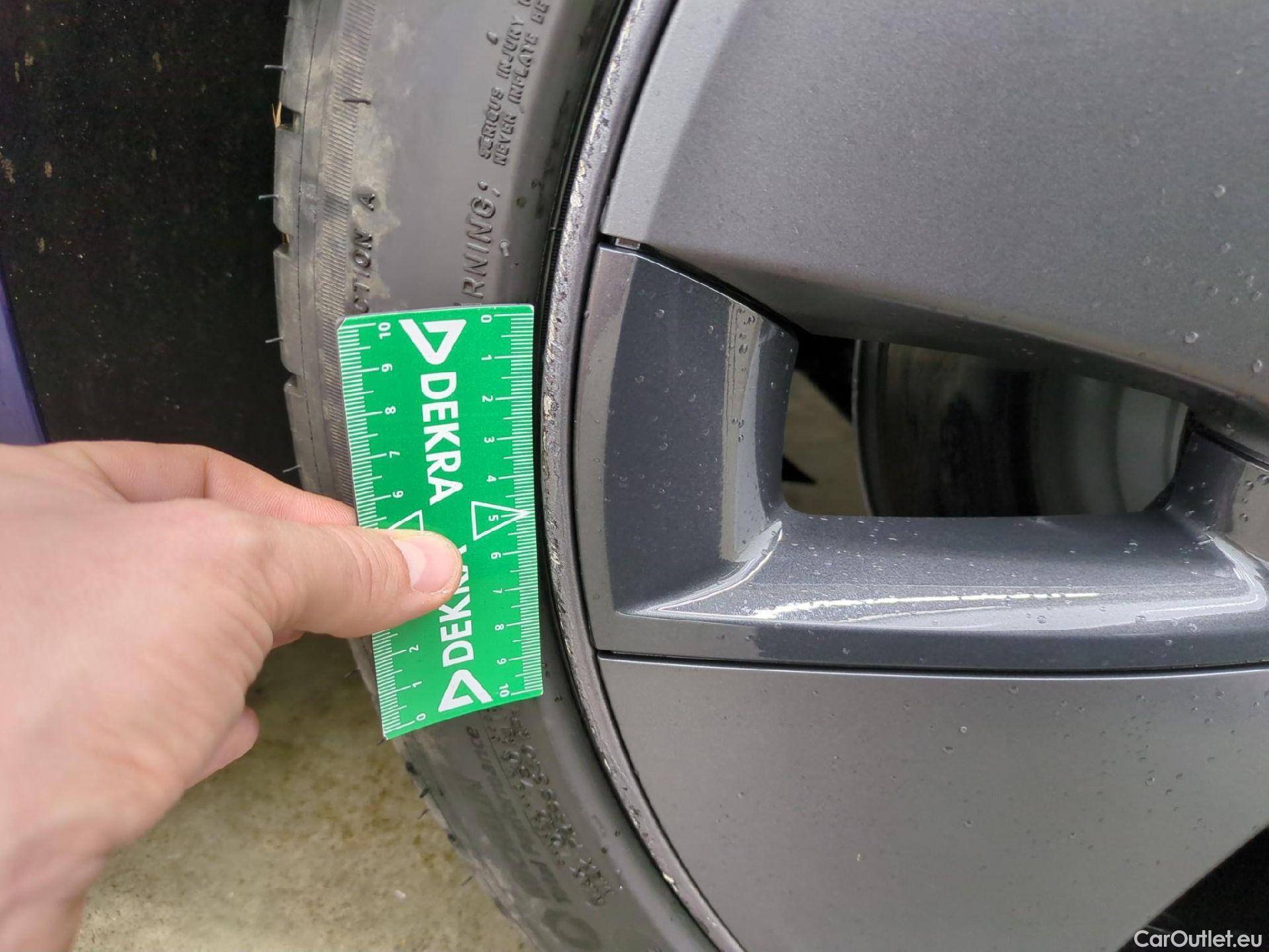  Tesla  Model 3 TESLA  / 2018 / 4P / Berline Autonomie Standard Plus RWD #24