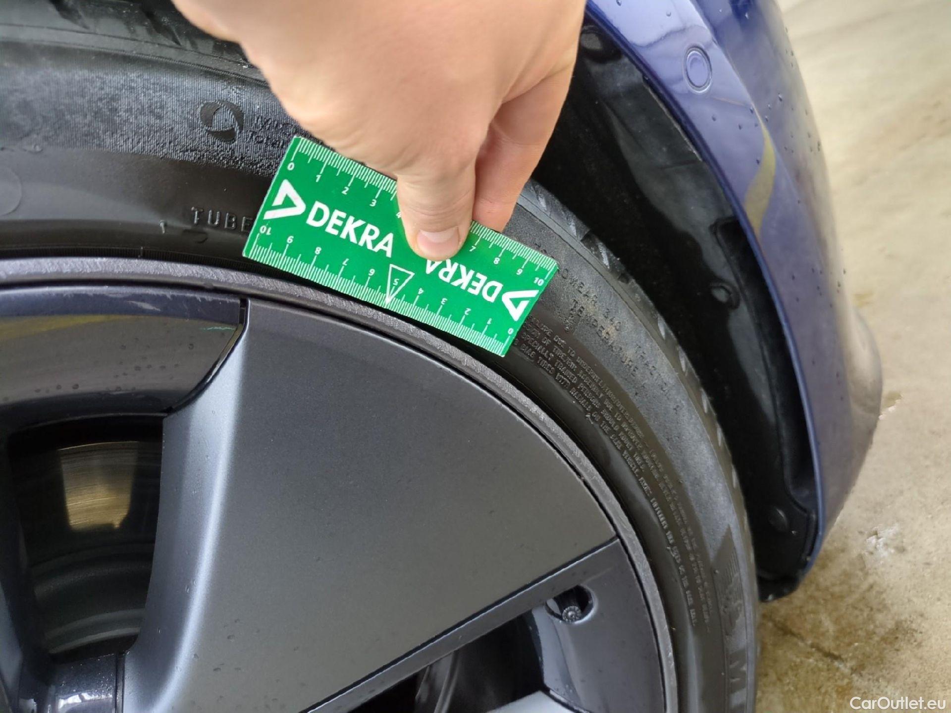  Tesla  Model 3 TESLA  / 2018 / 4P / Berline Autonomie Standard Plus RWD #11