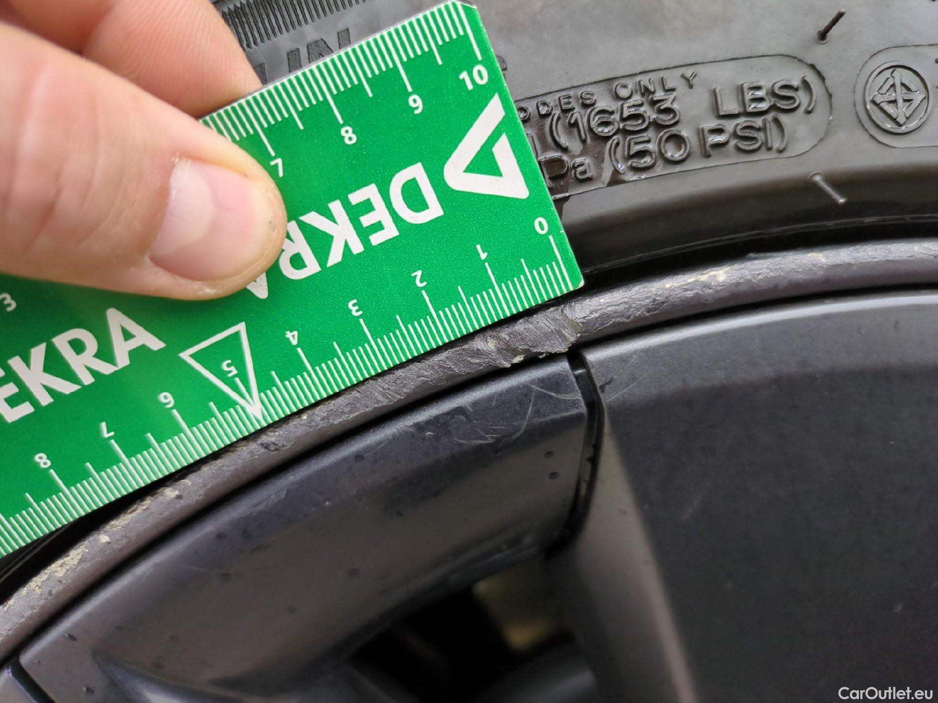  Tesla  Model 3 TESLA  / 2018 / 4P / Berline Autonomie Standard Plus RWD #27