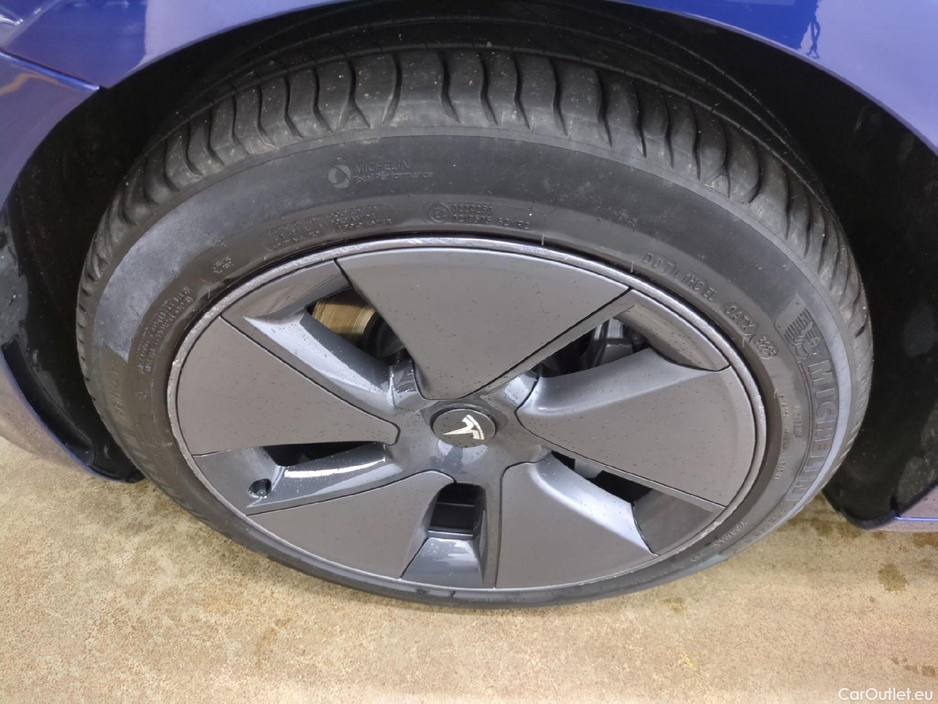  Tesla  Model 3 TESLA  / 2018 / 4P / Berline Autonomie Standard Plus RWD #13