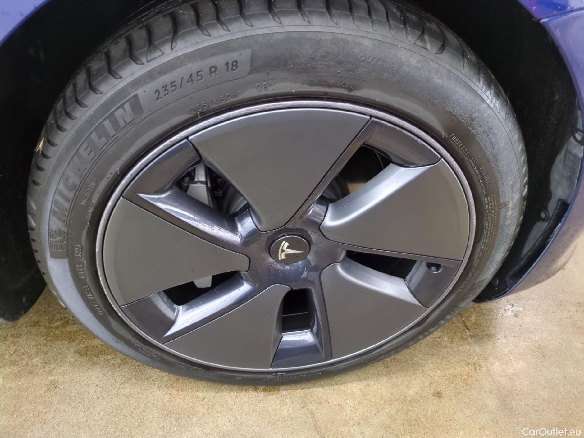  Tesla  Model 3 TESLA  / 2018 / 4P / Berline Autonomie Standard Plus RWD #5