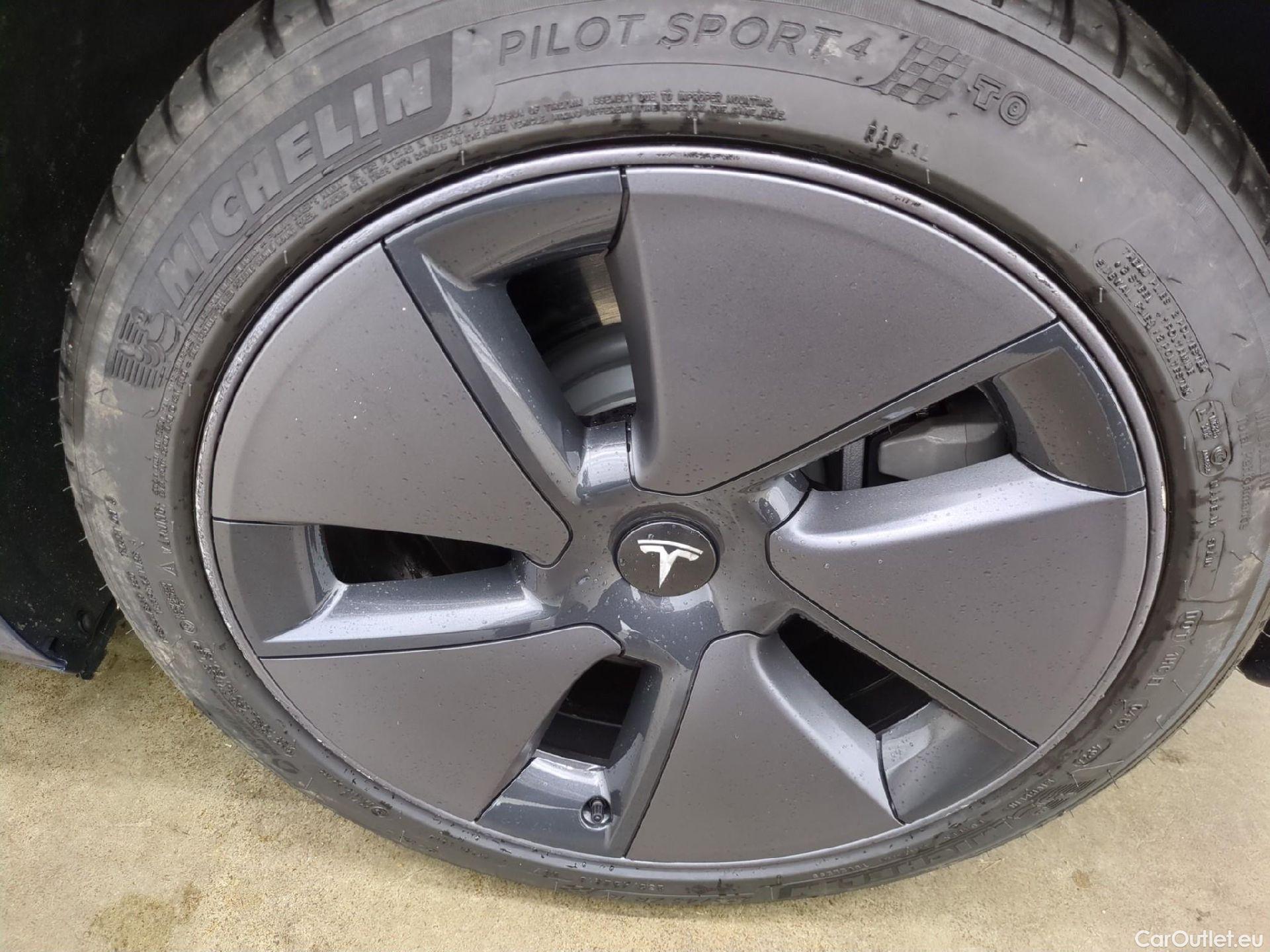  Tesla  Model 3 TESLA  / 2018 / 4P / Berline Autonomie Standard Plus RWD #21