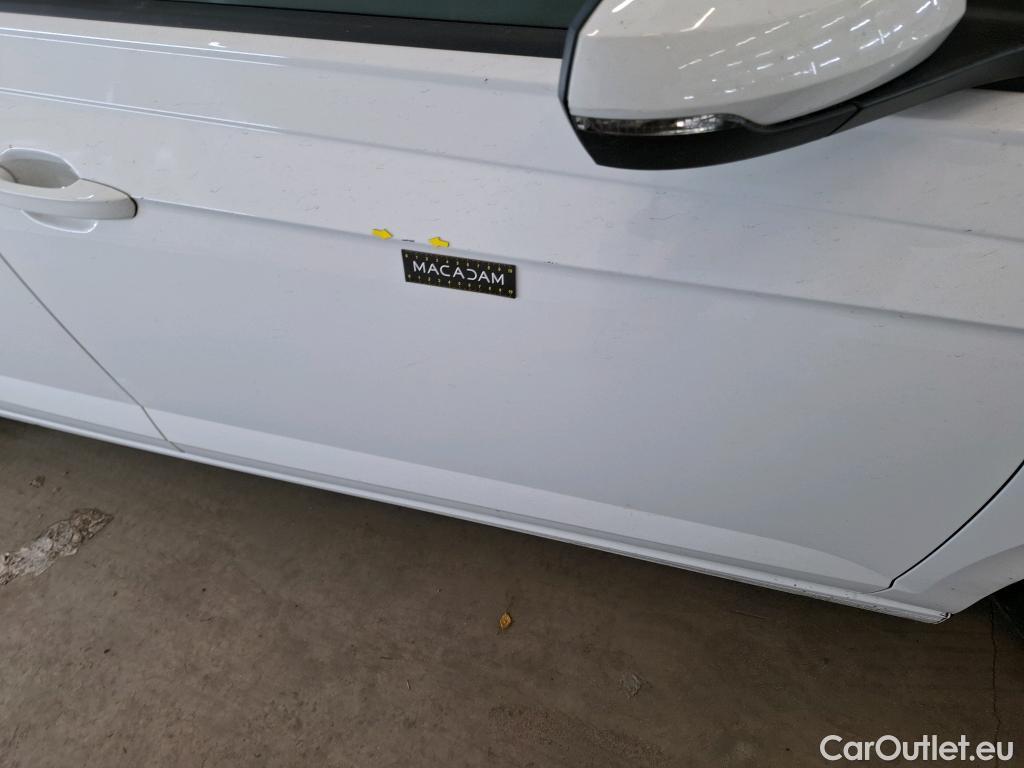  Volkswagen  Polo VOLKSWAGEN  / 2017 / 5P / Berline 1.0 80 Lounge #16