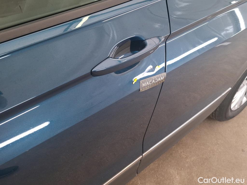  Volkswagen  Tiguan VOLKSWAGEN  / 2020 / 5P / SUV 2.0 TDI 150 DSG7 Life Business #2